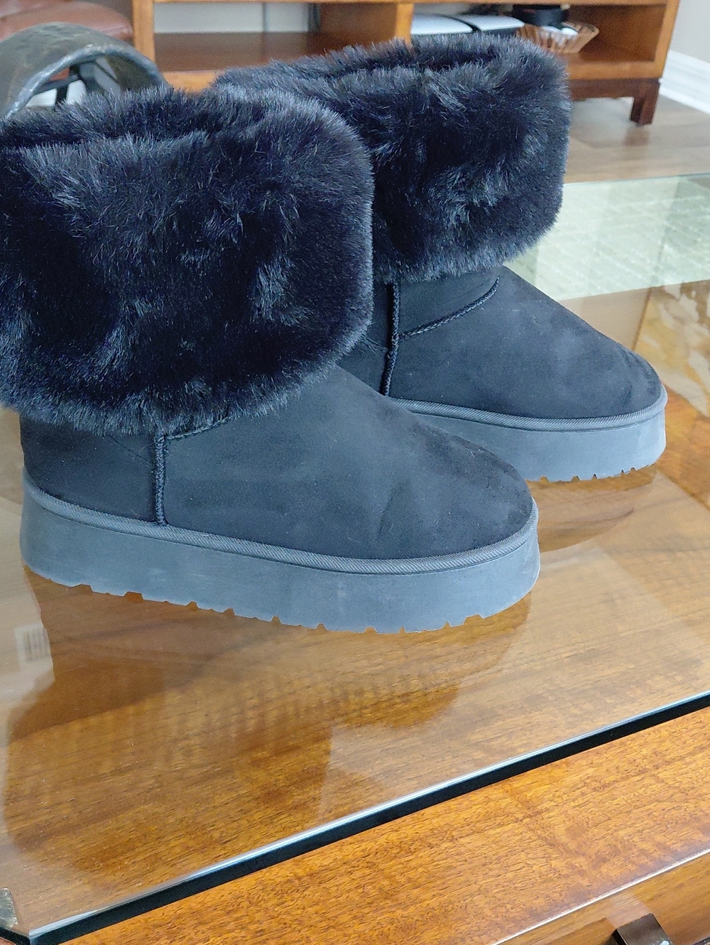 Black Faux-Fur Winter Ankle Boots